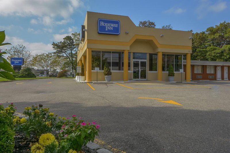 Rodeway Inn Macarthur Airport Ronkonkoma Buitenkant foto